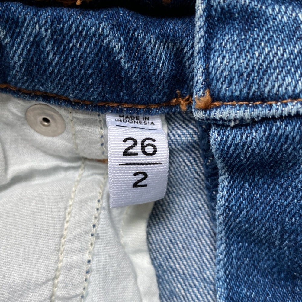 Loft Raw Hem Jean Shorts 💗 Medium Wash - Picture 10 of 11